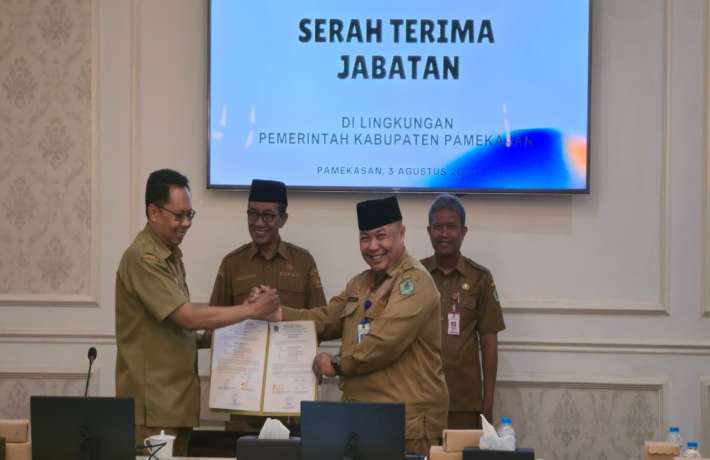 Pelaksanaan Acara Serah Terima Jabatan Kepala Bagian Administrasi Pembangunan